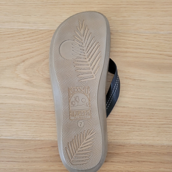 ISLAND SLIPPER HAWAII - CHOCO BROWN LEATHER HIBISCUS THONG FLIP FLOP SANDAL SZ 7 - Picture 5 of 7